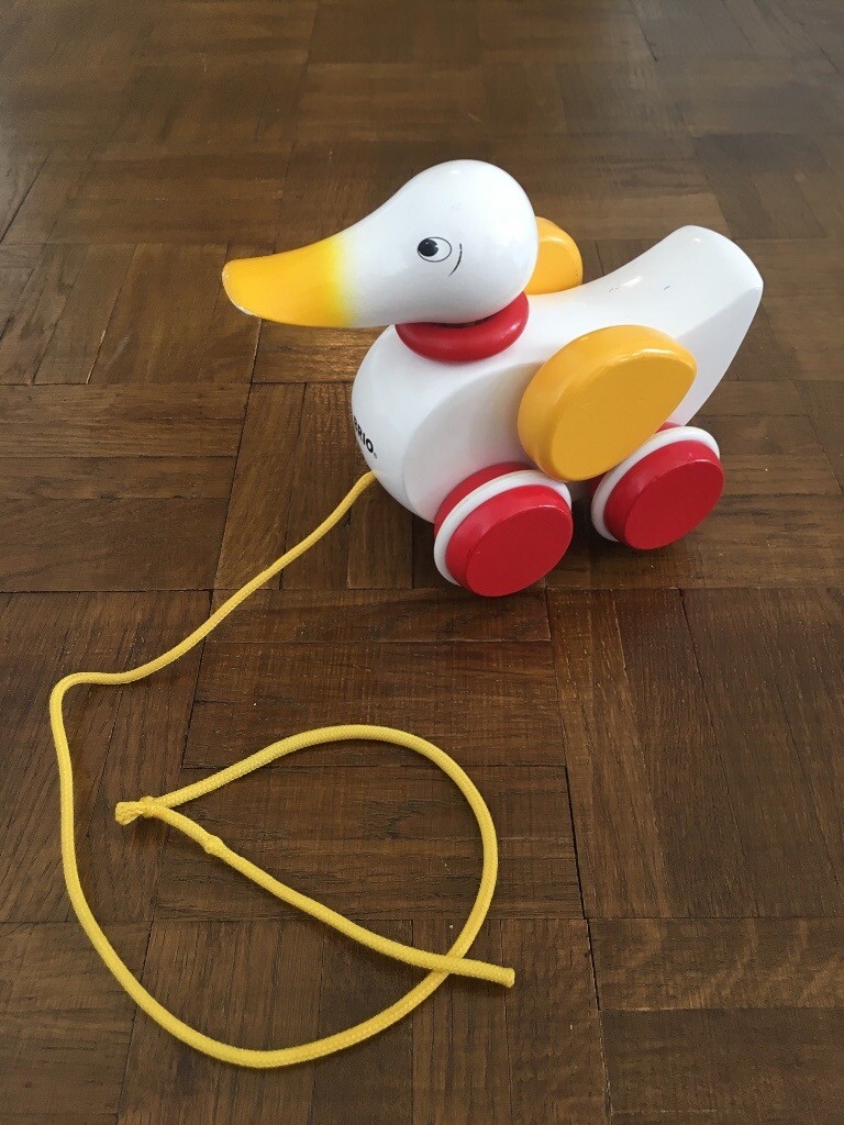 brio pull along duck